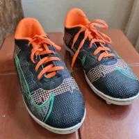 کفش فوتبال سایز ۳۸