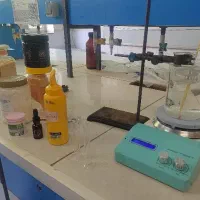 آموزش شیمی و ریاضی و مشاوره