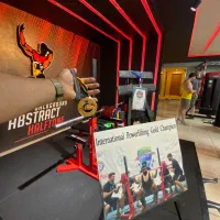 استخدام آشپز یا کمک آشپز