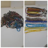 تعداد زیادی تسبیح قدیمی وجدید