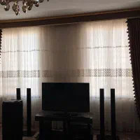 کنارپرد‌ه‌ها و پرده وسط سالم بدون ذره‌ای پارگی|پرده، رانر، رومیزی|کرج, شاهین‌ویلا|دیوار