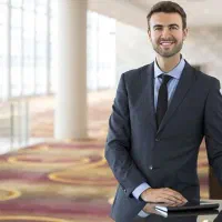 استخدام مدیر باتجربه برای تعمیرگاه مکانیکی خودرو