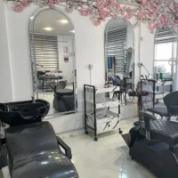 تمام خدمات زیبایی و اجاره لاین