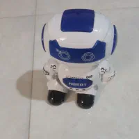 ربات موزیکال وحرکتی