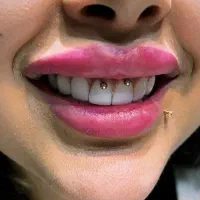 آموزش وخدمات پیرسینگ و میکرودرمال