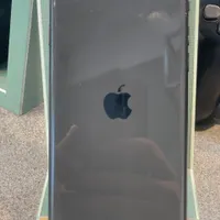 اپل iPhone SE (2020) با حافظهٔ ۱۲۸ گیگابایت