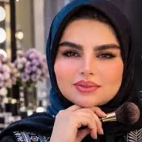 آموزش میکاپ رایگان درکناراستادبانونجلاغلامی