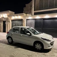 ۲۰۷تیوتری مدل۱۴۰۵خشک۵هزارتاکار