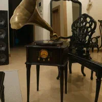 گرامافون پایه دار