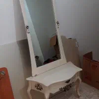 میز و آینه
