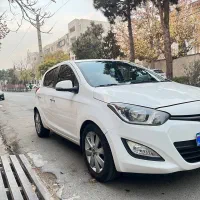 هیوندای i20