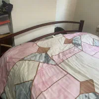 تخت خواب دونفره همراه با تشک خوش خواب خارجی|تخت و سرویس خواب|شیراز, سینما سعدی|دیوار