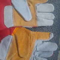 دو نمونه دستکش کار
