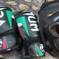 کلاه و دستکش بوکس