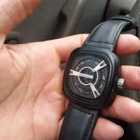 ساعت مچی چرم اصل نو