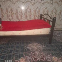 تخت 1نفره سالم
