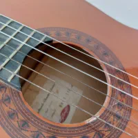 گیتار سالم بدون اسیب