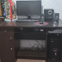 میز کامپیوتر|میز تحریر و کامپیوتر|صدرا-فارس, فاز ۱|دیوار