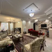 آپارتمان ۱۲۷ متری ۳ خواب فول امکانات(سرایداری مقیم