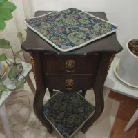 کتابخانه یا باکس چوبی ومیز تلفن|کتابخانه، شلف، قفسه‌های دیواری|قم, بنیاد|دیوار