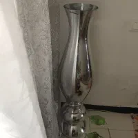 گلدان کنار سالنی