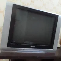 تلویزیون ۲۹اینچ و میز تحریر