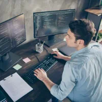 آموزش شخصی‌سازی‌شده برنامه‌نویسی فرانت و وب