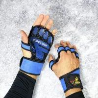 لباس و لوازم ورزشی کف قیمت بازار