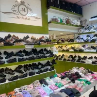 به فروشنده و انباردار خانم یا اقا