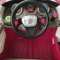 ماشین شارژی در حد نو|اسباببازی بچه|بادرود, |دیوار