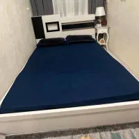 تخت خواب دونفره به همراه تشک خوشخواب تمیز و سالم