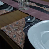 رومیزی|پرده، رانر، رومیزی|نیشابور, دارایی|دیوار