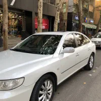 آزرا ۲۰۰۸ شش سیلندر