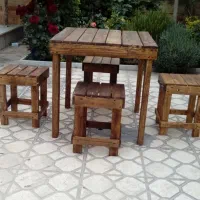 میز و صندلی چوبی