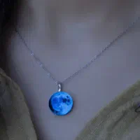 گردنبند ماه شب‌تاب  جواهر شب‌های تاریک