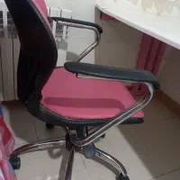 صندلی اداری همراه میز