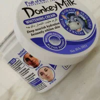 کرم صورت Donkey milk