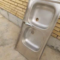 ظرفشویی دو قلو تمیز