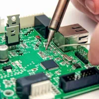 نیروی خانم ساده مونتاژ