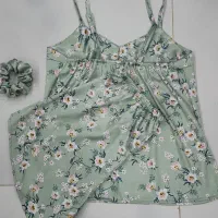 تاپ و شورتک ساتن|لباس|بستک, |دیوار