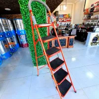 نردبان چهارپایه دنیا ۵ پله و ۶ پله