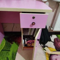 میز تحریر|میز تحریر و کامپیوتر|پرند, فاز ۴|دیوار