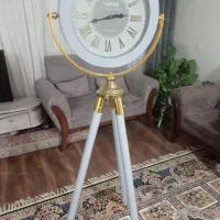 ساعت ایستاده