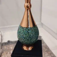 گلدان و جام مسی و فیروزه