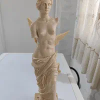 مجسمه و تابلو