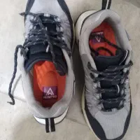 کفش کوه نوردی عاج دار