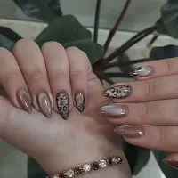 کاشت ناخن تخفیف ویژه تا یلدا فقط ۱۹۸هزار تومان