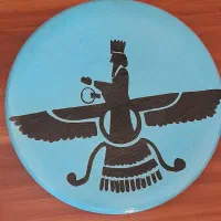 طراحی چهره سیاه قلم و مداد رنگی