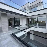 پنجره ی دوجداره ی آلومینیوم و upvc