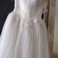 لباس عروس و شنل کلاه دار پاییزی سالم و تمیز